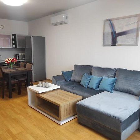 Klaipedos 99 Apartamentai Panevėžys Kültér fotó